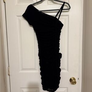 Moda Black One-Shoulder Ruched Dress